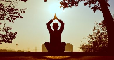 Vælg den perfekte yogamåtte til din praksis